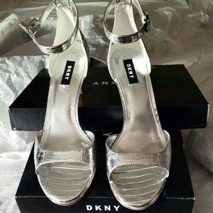 New DKNY Giselle dress sandals